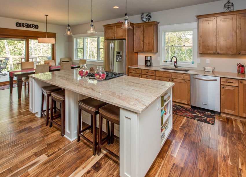 Nếu bạn đặt một tấm laminate chống thấm trong nhà bếp, thì bạn không phải lo lắng về độ ẩm và hư hỏng cơ học. Nếu bạn đặt một tấm laminate chống thấm trong nhà bếp, thì bạn không phải lo lắng về độ ẩm và hư hỏng cơ học.