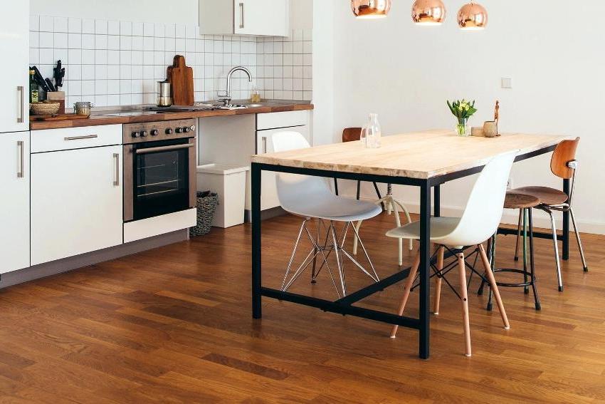 Tấm laminate của công ty Pháp Dumafloor được danh tiếng tốt, được đánh giá là có chất lượng cao hơn và bền hơn Tấm laminate của công ty Pháp Dumafloor được danh tiếng tốt, được đánh giá là có chất lượng cao hơn và bền hơn