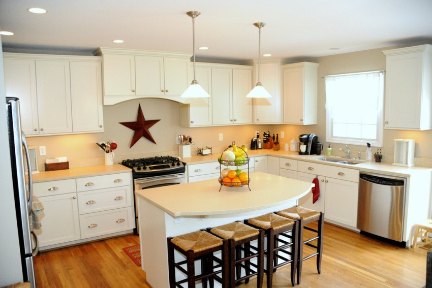 Linoleumi on ympäristöystävällistä materiaalia, joka on valmistettu pellavaöljystä Linoleumi on ympäristöystävällistä materiaalia, joka on valmistettu pellavaöljystä