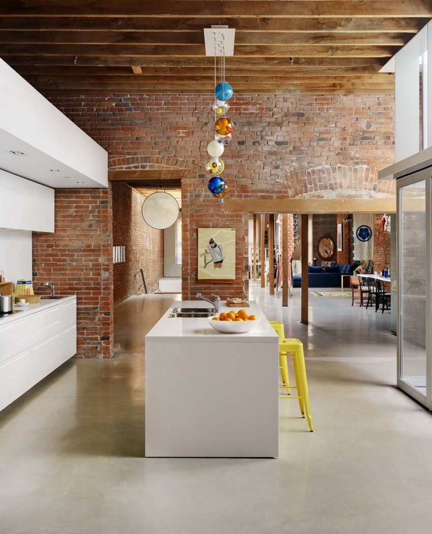 În funcție de compania care a produs materialul, costul linoleumului poate varia În funcție de compania care a produs materialul, costul linoleumului poate varia