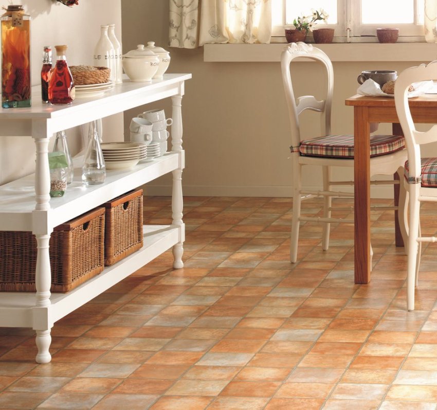 În mod direct, costul stratului de acoperire depinde de grosimea acestuia - cu cât materialul este mai gros, cu atât este mai mare prețul acestuia În mod direct, costul stratului de acoperire depinde de grosimea acestuia - cu cât materialul este mai gros, cu atât este mai mare prețul acestuia