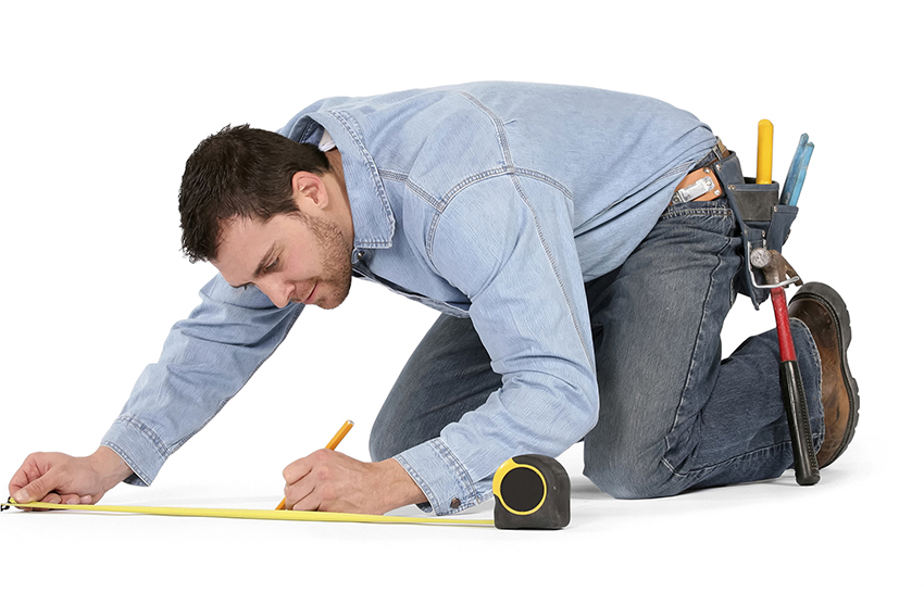 Per no confondre’s amb la mida del linòleum, cal mesurar l’habitació i afegir 10 cm a cada costat Per no confondre’s amb la mida del linòleum, cal mesurar l’habitació i afegir 10 cm a cada costat