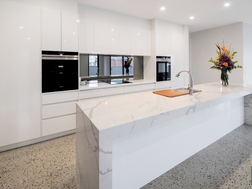 Το ημι-εμπορικό λινέλαιο θα είναι ιδανικές επιλογές για την κουζίνα, έχει πιο σημαντικά χαρακτηριστικά από τα νοικοκυριά Το ημι-εμπορικό λινέλαιο θα είναι ιδανικές επιλογές για την κουζίνα, έχει πιο σημαντικά χαρακτηριστικά από τα νοικοκυριά