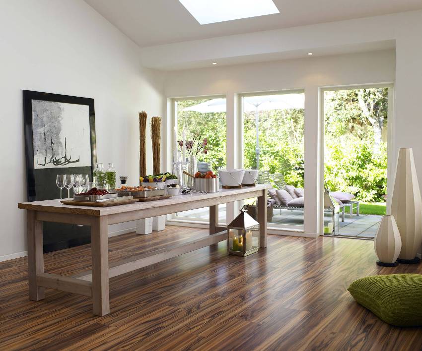 Το λινέλαιο μπορεί να μιμηθεί παρκέ, ξύλο, πέτρα και ακόμη και μέταλλο Το λινέλαιο μπορεί να μιμηθεί παρκέ, ξύλο, πέτρα και ακόμη και μέταλλο