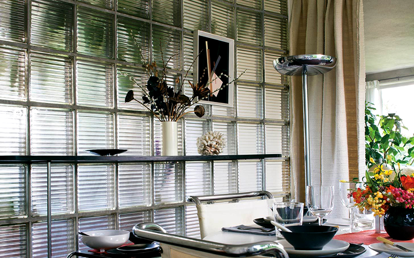 Các khối do Đức sản xuất được phân biệt bởi một loại lớn và giá cao. Các khối do Đức sản xuất được phân biệt bởi một loại lớn và giá cao.