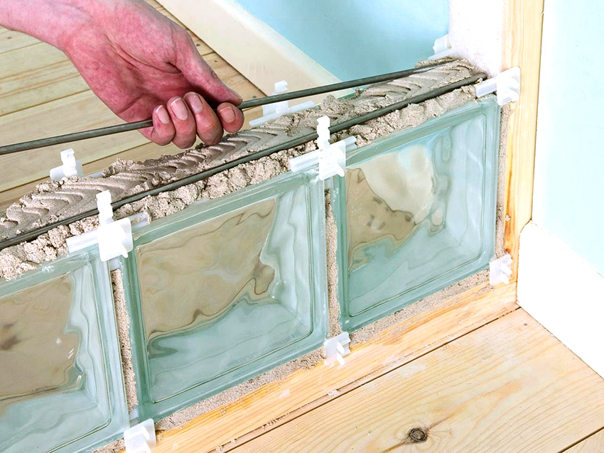 על מנת שהעיצוב יהיה אמין ככל האפשר, יש צורך להשתמש במוטות חיזוק