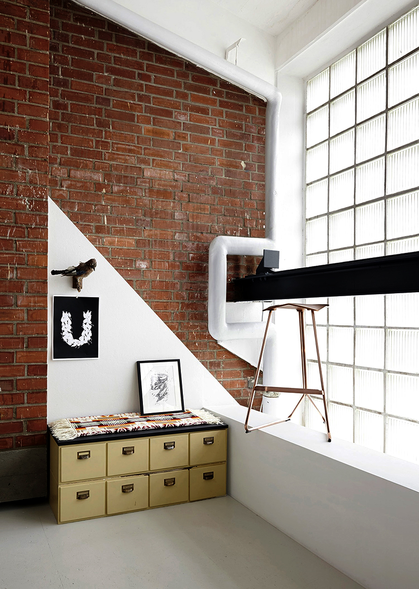 בלוקים מזכוכית חלולים מבפנים, קירות בעובי של עד 10 מ בלוקים מזכוכית חלולים מבפנים, קירות בעובי של עד 10 מ