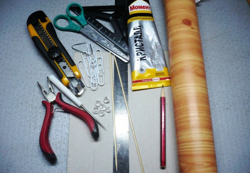 Før du starter arbejdet, skal du samle de nødvendige værktøjer Før du starter arbejdet, skal du samle de nødvendige værktøjer