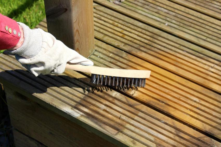 Udendørs trækonstruktioner er mest modtagelige for udvikling af skimmel og meldug Udendørs trækonstruktioner er mest modtagelige for udvikling af skimmel og meldug