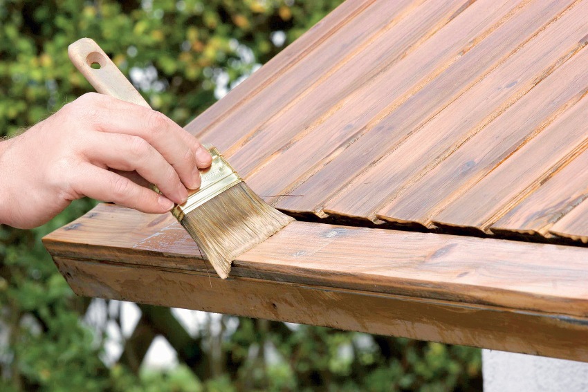 Eksterne trækonstruktioner skal behandles med antiseptiske forbindelser Eksterne trækonstruktioner skal behandles med antiseptiske forbindelser