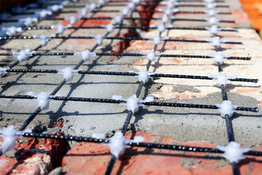 גודל התאים ועובי הרשת תלוי בגודל העומס המתוכנן על הקיר. גודל התאים ועובי הרשת תלוי בגודל העומס המתוכנן על הקיר.