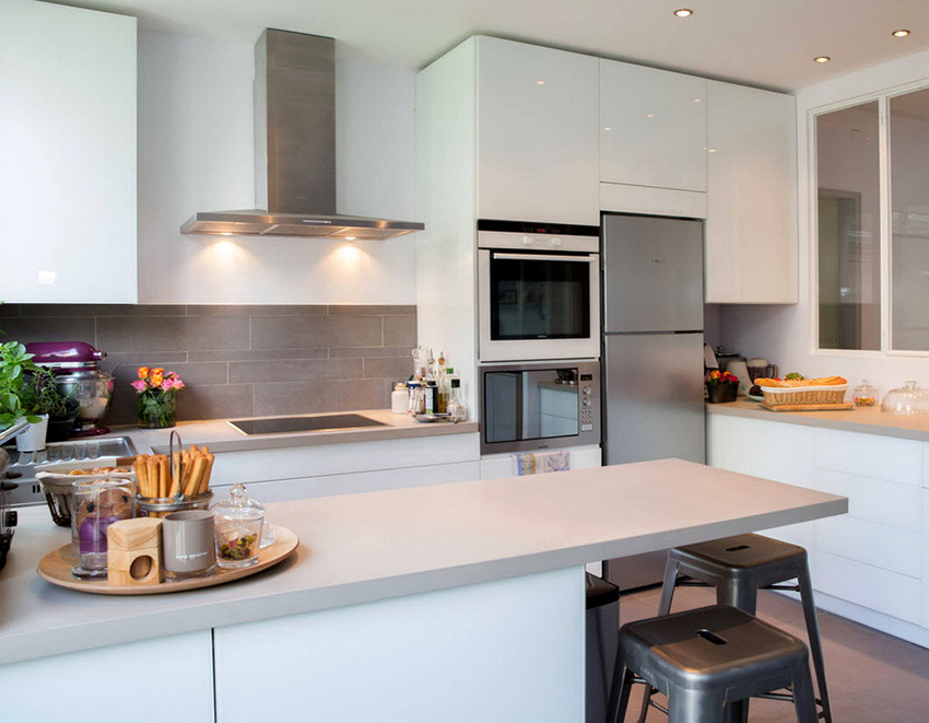 Os fornos com função de autolimpeza são muito populares entre os compradores. Os fornos com função de autolimpeza são muito populares entre os compradores.