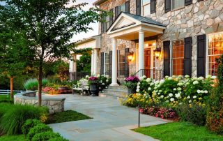 Jardin devant la maison: idées de design et faites-le vous-même