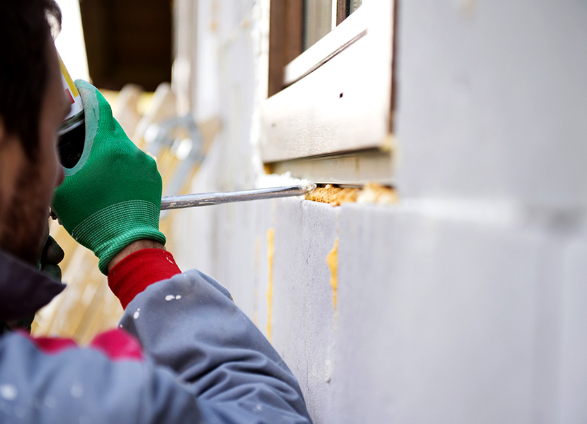 Vatrootporna poliuretanska pjena sprečava ulazak dima u prostoriju u slučaju požara Vatrootporna poliuretanska pjena sprečava ulazak dima u prostoriju u slučaju požara