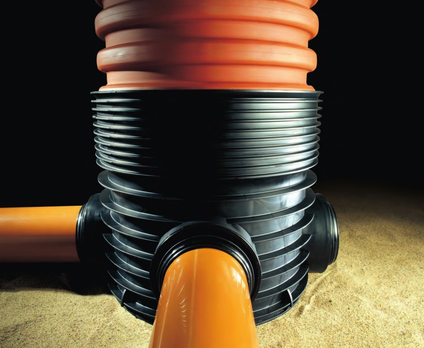 Pierścienie do studni, których wymiary nie przekraczają pół metra wysokości, ze względu na niewielką wagę można zamontować bez pomocy Pierścienie do studni, których wymiary nie przekraczają pół metra wysokości, ze względu na niewielką wagę można zamontować bez pomocy