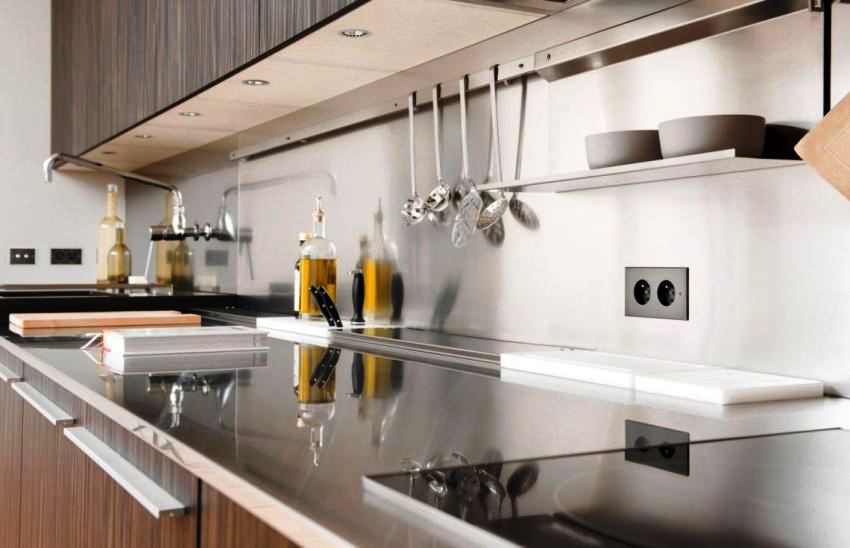 Le nombre de prises dans la cuisine doit correspondre au nombre d'appareils électroménagers qu'elle contient. Le nombre de prises dans la cuisine doit correspondre au nombre d'appareils électroménagers qu'elle contient.