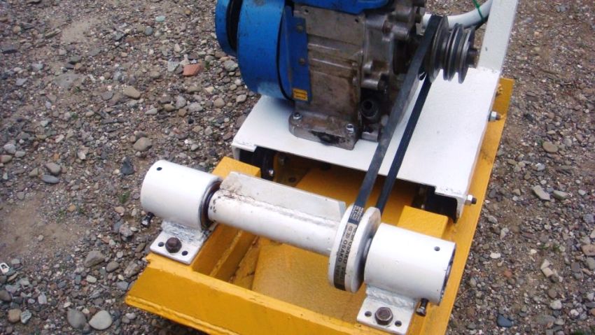 Không nên làm quá tải động cơ của đĩa rung tự chế bằng cách húc quá mạnh hoặc di chuyển quá nhanh Không nên làm quá tải động cơ của đĩa rung tự chế bằng cách húc quá mạnh hoặc di chuyển quá nhanh