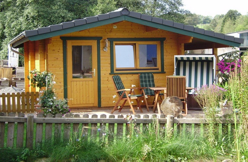 El bany acabat es convertirà no només en una decoració del lloc, sinó també en un lloc de descans funcional El bany acabat es convertirà no només en una decoració del lloc, sinó també en un lloc de descans funcional