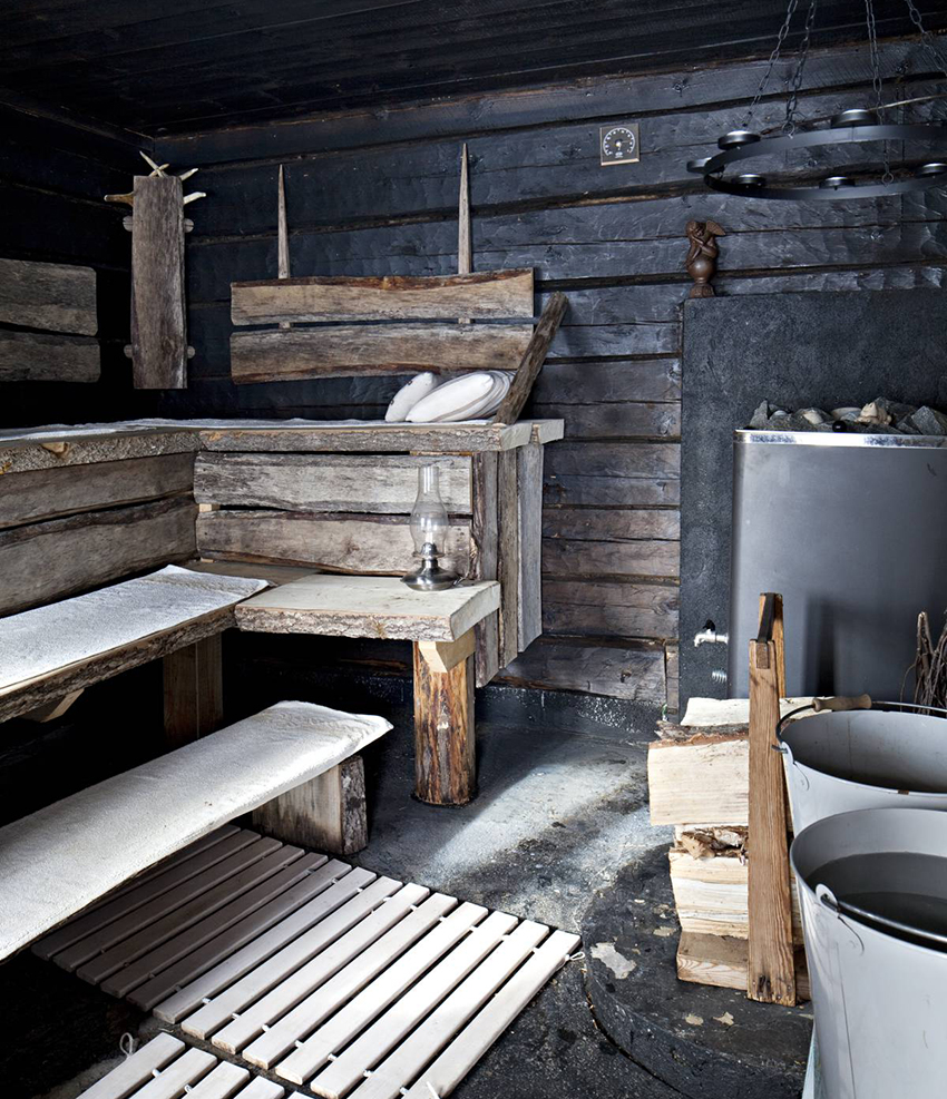 W wannie z belkami drewnianymi o wymiarach 6 x 3 m wygodnie odpoczną 3-4 osoby W wannie z belkami drewnianymi o wymiarach 6 x 3 m wygodnie odpoczną 3-4 osoby