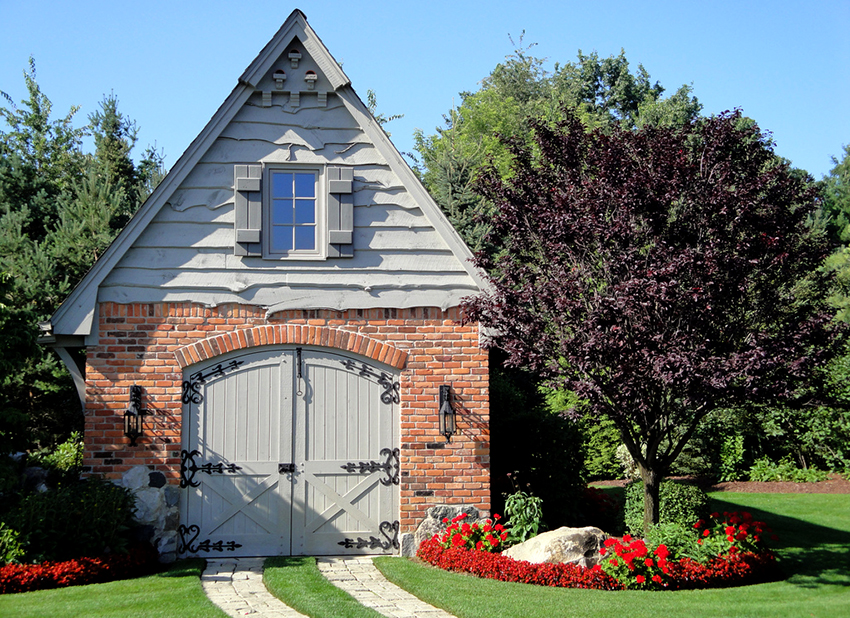 Cigla se koristi za izgradnju kapitalnih garažnih konstrukcija Cigla se koristi za izgradnju kapitalnih garažnih konstrukcija