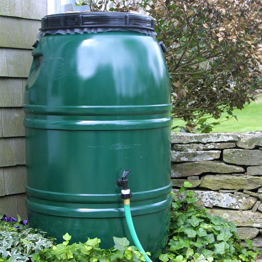 Vannfat av plast er de mest lønnsomme og praktiske å bruke, dessuten kan de tjene i mange år Vannfat av plast er de mest lønnsomme og praktiske å bruke, dessuten kan de tjene i mange år