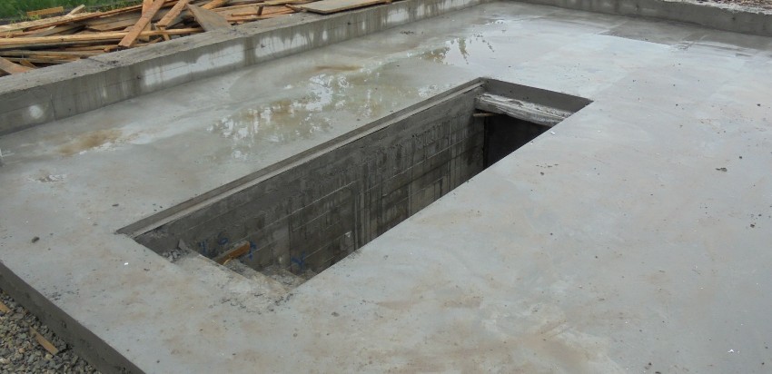 Fosa de inspecție în garaj este o sarcină complet realizabilă, deși la scară foarte mare Fosa de inspecție în garaj este o sarcină complet realizabilă, deși la scară foarte mare