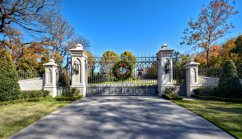 Dvere vyrobené v klasickom štýle nestrácajú svoj význam Dvere vyrobené v klasickom štýle nestrácajú svoj význam