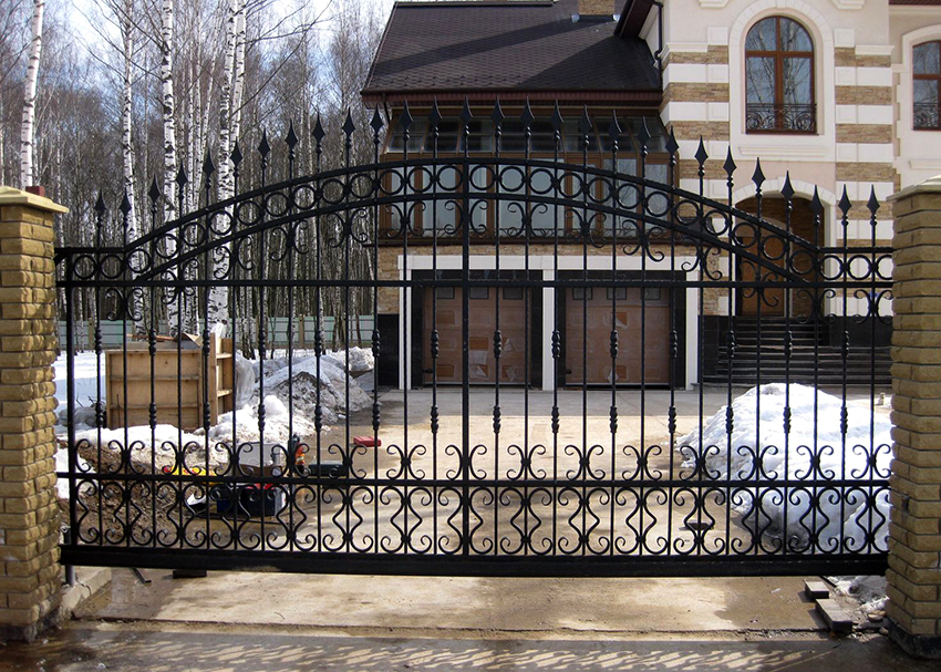 Pred pokračovaním vo vývoji náčrtu sa musíte rozhodnúť pre typ brány Pred pokračovaním vo vývoji náčrtu sa musíte rozhodnúť pre typ brány