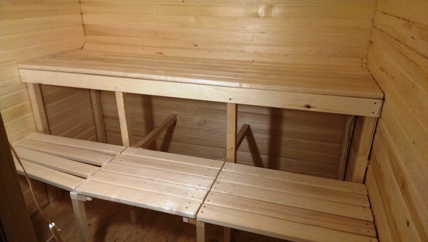 Den enkleste og raskeste måten å feste brett på rammen på er å dyppe inn skruelokkene i treet Den enkleste og raskeste måten å feste brett på rammen på, er å dyppe skruelokkene dypt inn i treet