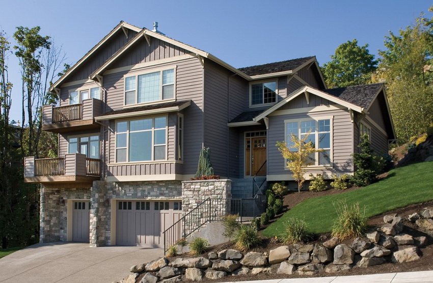 Takket være kjelleren, selv på en liten tomt, kan du bygge et stort og romslig hus Takket være kjelleren, selv på en liten tomt, kan du bygge et stort og romslig hus