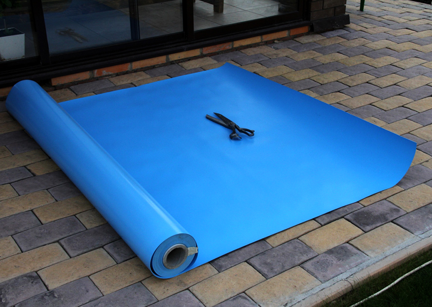 Kutting av PVC-film er et viktig og ansvarlig stadium. Kutting av PVC-film er et viktig og ansvarlig stadium.