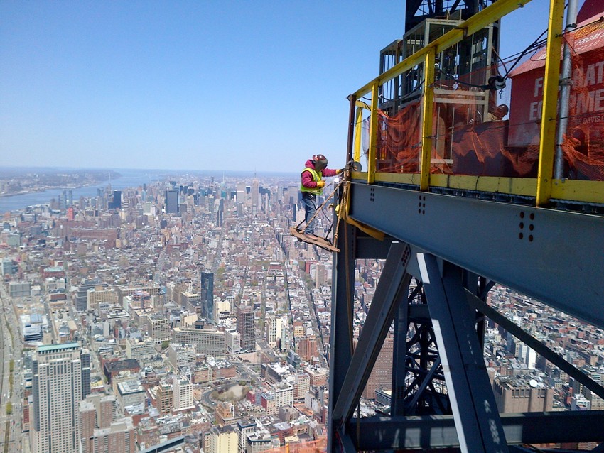 Dwuteownik nr 40 jest najczęściej stosowany przy budowie budynków w rejonach aktywnych sejsmicznie Dwuteownik nr 40 jest najczęściej stosowany przy budowie budynków w rejonach aktywnych sejsmicznie