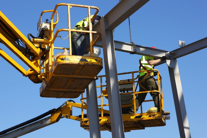 Dwuteownik 14, którego wymiary są idealne do zastosowania przy budowie stropów, służą do wykonywania konstrukcji żelbetowych o umiarkowanych i nieznacznie zwiększonych obciążeniach Dwuteownik 14, którego wymiary są idealne do zastosowania przy budowie stropów, służą do wykonywania konstrukcji żelbetowych o umiarkowanych i nieznacznie zwiększonych obciążeniach