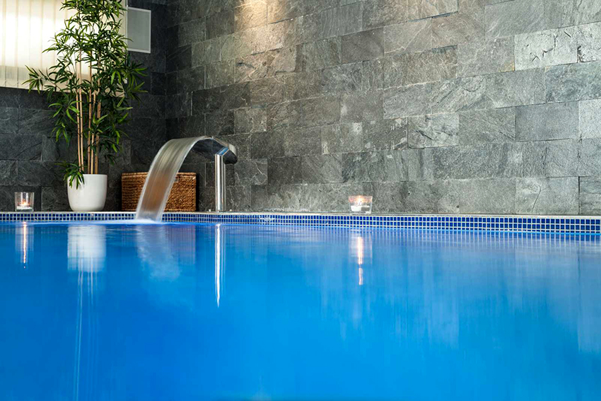 Bể có rất nhiều loại, bạn có thể mua loại làm sẵn hoặc đặt làm theo thiết kế của mình Bể có rất nhiều loại, bạn có thể mua loại làm sẵn hoặc đặt làm theo thiết kế của mình