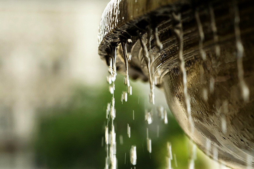 The fountain on the site is a beautiful design element that pleases the eye and cheers up The fountain on the site is a beautiful design element that pleases the eye and cheers up