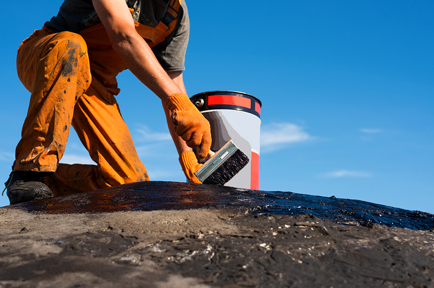 Salamat sa mga nagpapalabas ng tubig, ang kongkreto ay hindi madaling kapitan ng pagkasira at hindi kailangang ayusin para sa mas mahabang panahon Salamat sa mga nagpapalabas ng tubig, ang kongkreto ay hindi madaling kapitan ng pagkasira at hindi kailangang ayusin para sa mas mahabang panahon