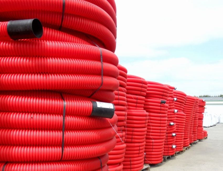 Ống PVC dạng sóng được bán ở dạng cuộn dài từ 25-100 m, thường có đầu dò hoặc cuộn Ống PVC dạng sóng được bán ở dạng cuộn dài từ 25-100 m, thường có đầu dò hoặc cuộn