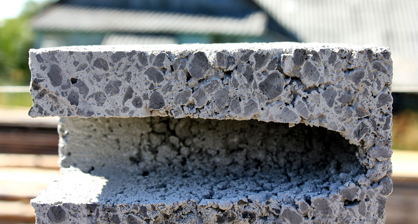 Blocurile de lut expandat sunt mai ușoare în greutate în comparație cu alte materiale similare Blocurile de lut expandat sunt mai ușoare în greutate în comparație cu alte materiale similare