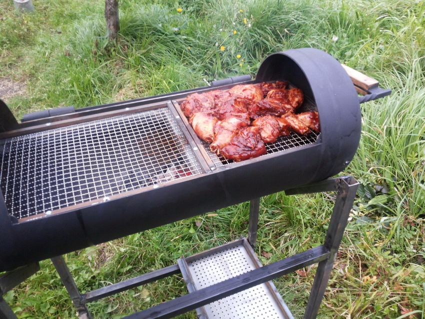 Le produit fini peut être installé dans n'importe quel endroit pratique et utilisé comme prévu Le produit fini peut être installé dans n'importe quel endroit pratique et utilisé comme prévu