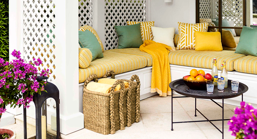 Jotta huvimaja olisi mahdollisimman mukava ja viihtyisä, sinun on valittava sille sopivat huonekalut Huvimajakalusteet: mukavuus ja harmonia yhdistettynä eleganssiin