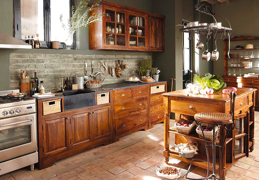 Furukjøkken er veldig populære blant elskere i landstil Furukjøkken er veldig populære blant elskere i landstil