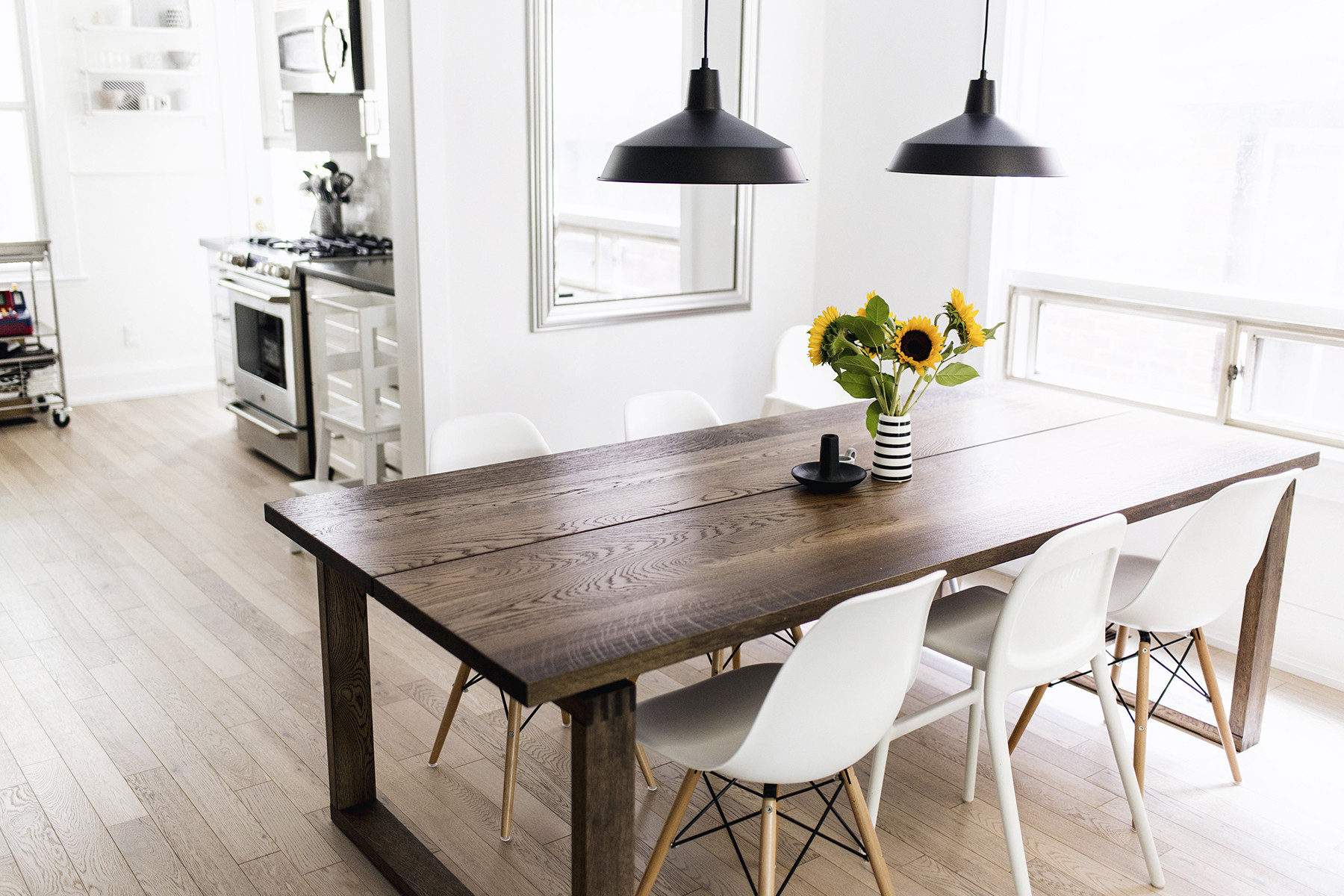 Furu tre produserer fytoncider som har antivirale og antibakterielle egenskaper Furu tre produserer fytoncider som har antivirale og antibakterielle egenskaper