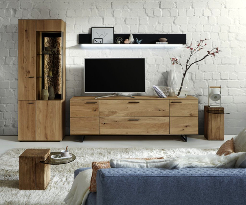 Som regel er kommoder og skap laget av trepaneler, så de er sterke og holdbare Som regel er kommoder og skap laget av trepaneler, så de er sterke og holdbare