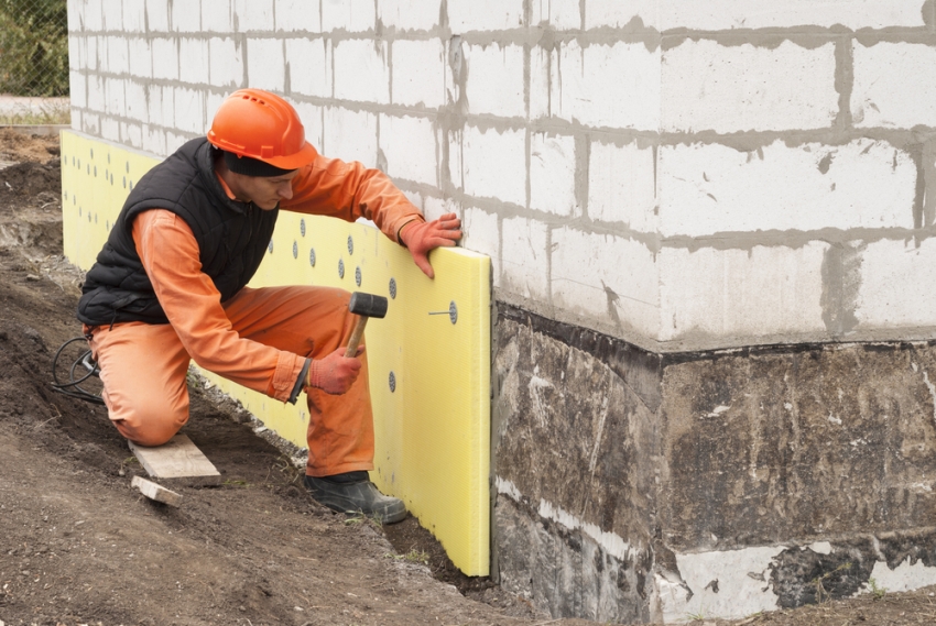 يتم استهلاك المواد للعزل بطريقة الواجهات الرطبة على أساس الكمية المطلوبة لكل 1 م² يتم استهلاك المواد للعزل بطريقة الواجهات الرطبة على أساس الكمية المطلوبة لكل 1 م²