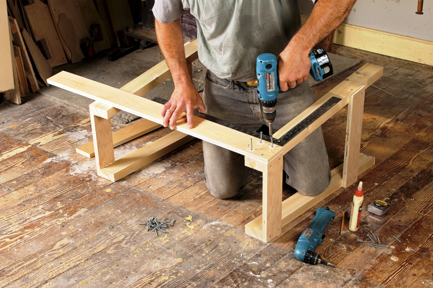 Es wird nicht schwierig sein, anhand einer Zeichnung Möbel für eine Sommerresidenz zu schaffen Es wird nicht schwierig sein, anhand einer Zeichnung Möbel für eine Sommerresidenz zu schaffen