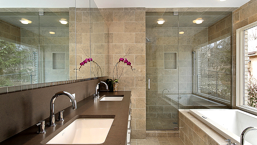 Ușa convenabilă de duș din sticlă permite spațiu redus Ușa convenabilă de duș din sticlă permite spațiu redus