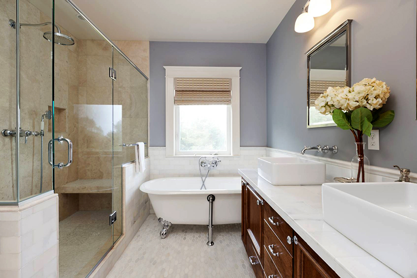 Dacă spațiul permite, atunci ușile batante din sticlă pot fi instalate în nișă. Dacă spațiul permite, atunci ușile batante din sticlă pot fi instalate în nișă.