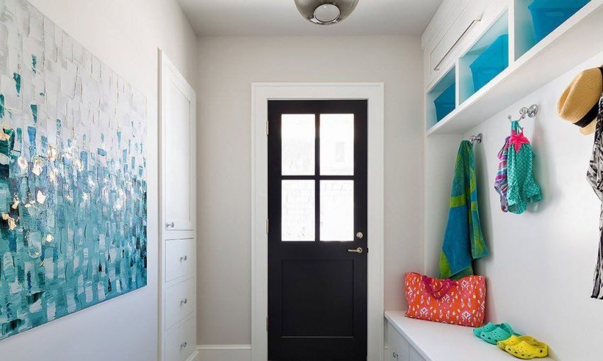 האפשרות הזולה ביותר היא דלת נדנדה מפלסטיק רגילה. האפשרות הזולה ביותר היא דלת נדנדה מפלסטיק רגילה.