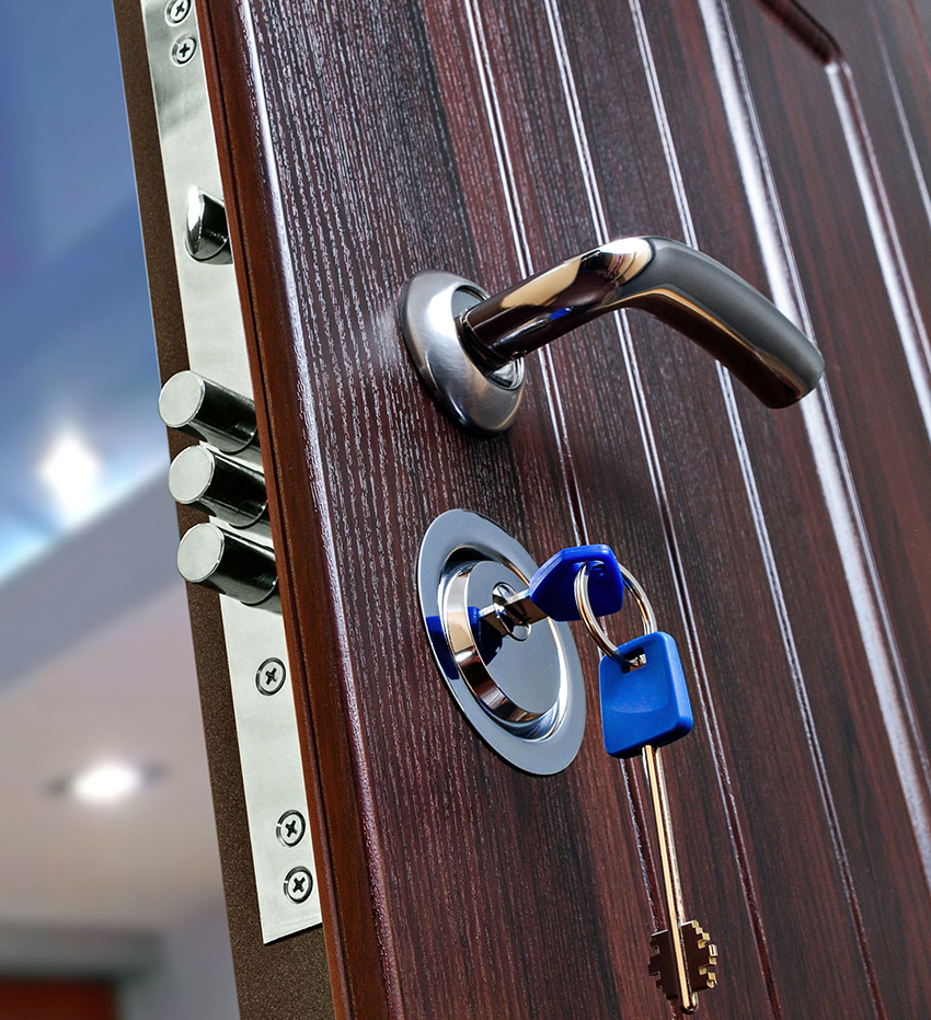 Drzwi wejściowe mogą być lewostronne i prawostronne, na tej podstawie należy dobrać zamek Drzwi wejściowe mogą być lewostronne i prawostronne, na tej podstawie należy dobrać zamek