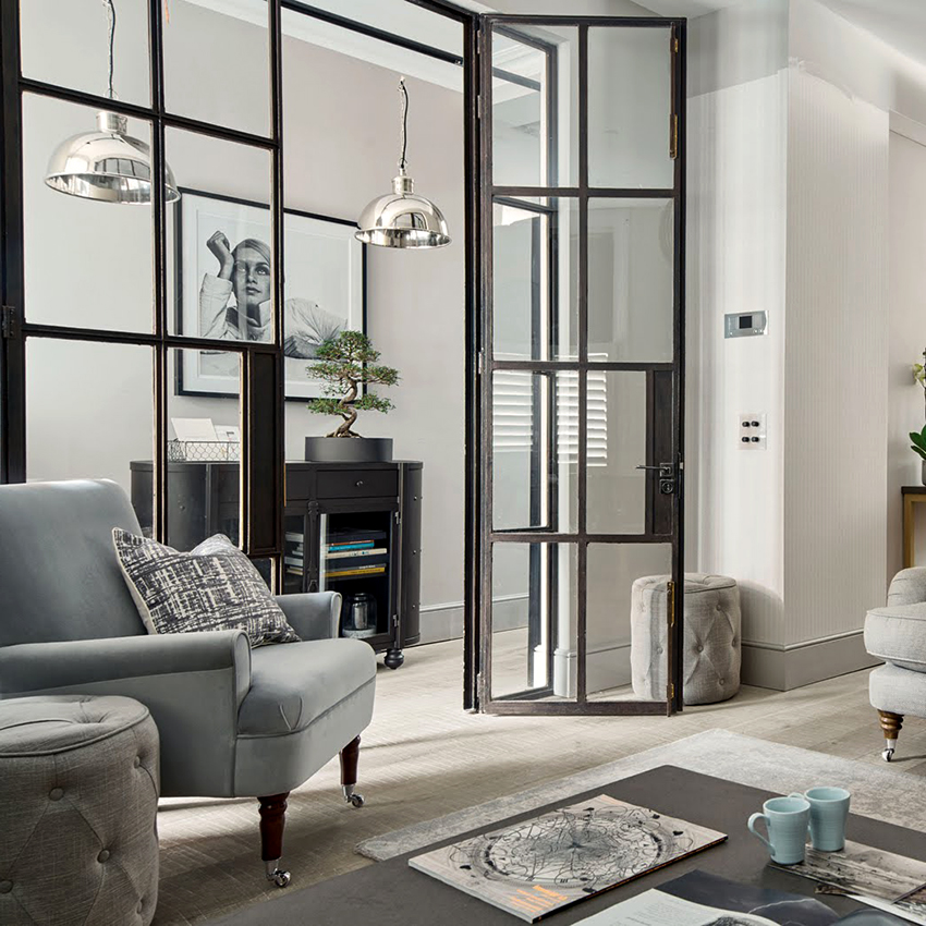 Les portes en aluminium froid sont principalement installées à l'intérieur Les portes en aluminium froid sont principalement installées à l'intérieur